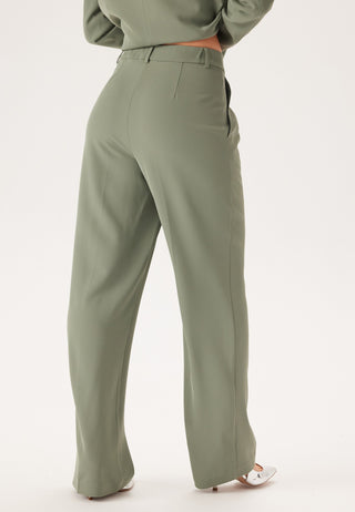 Straight Leg Pleated Suit Pants