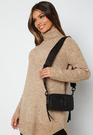 marc-jacobs-_28the_29-snapshot-001-black