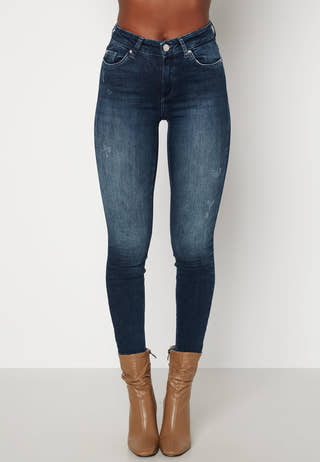 Blush Life Mid Ank Raw Jeans