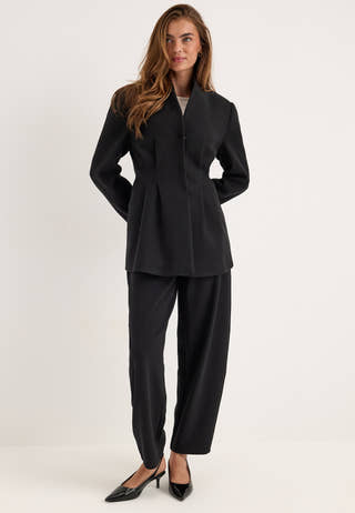 Shaped Short Coat Black