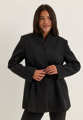 Shaped Short Coat Black