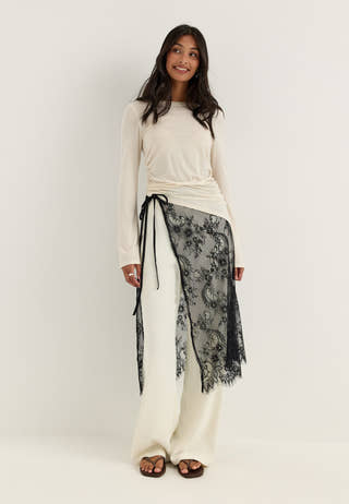 Vialis Wrap Lace Scarf Black