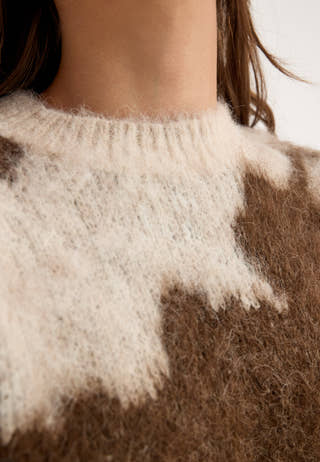 Vivenla O-neck L/S JACQUARD Knit Top Brown