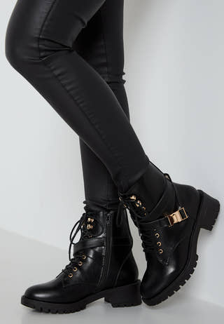 Delyn Buckle Boot