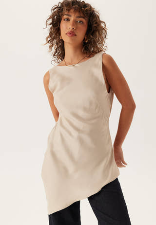 Remake Low Back Asymmetric Top