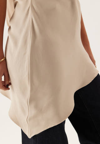 Remake Low Back Asymmetric Top