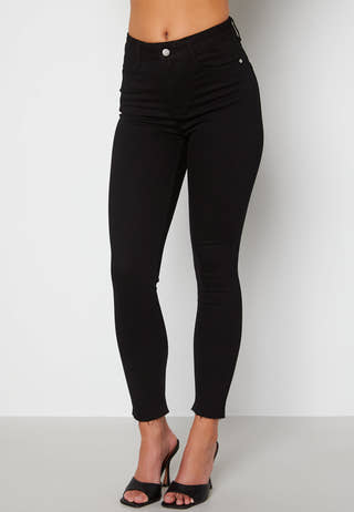 Sandy Raw Edge Jeans