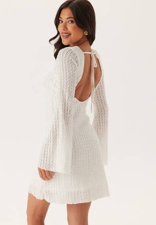 bubbleroom-deep-back-short-structured-dress-black_3_e5a41cc2-d2b5-479b-8ba2-ceda03ecb6f3