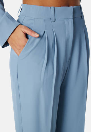 Straight Leg Pleated Suit Pants