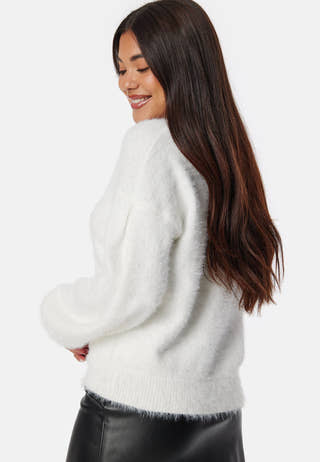 bubbleroom-fluffy-knitted-pearl-cardigan-offwhite_1_dfa85f5e-6fe9-4959-83aa-98fd84759134