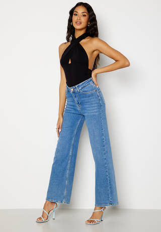 Jesminda halterneck top