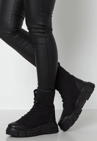 Jodie safari boots