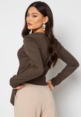 Karla wrap top
