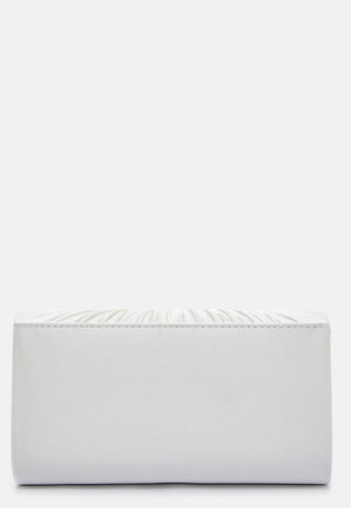 Knot Clutch