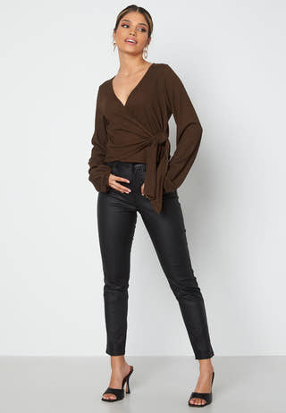 Leighton wrap top