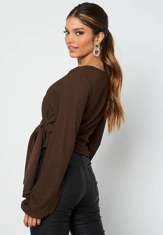 Leighton wrap top