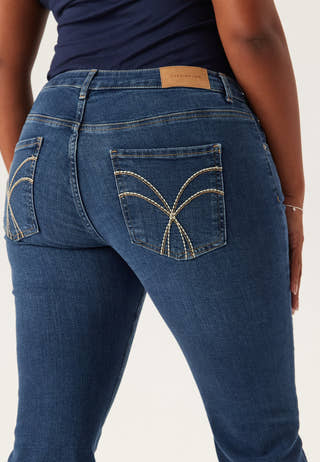 Low Embroidery Pocket Jeans