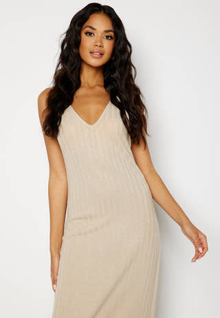 Magnolia deep back dress