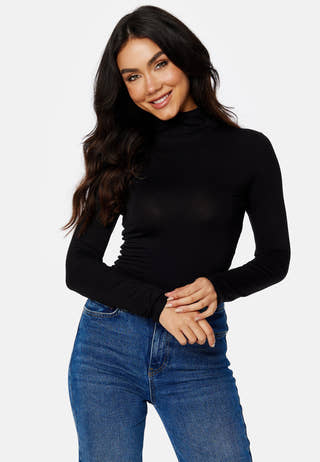 Nilea turtleneck top