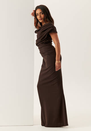 bubbleroom-occasion-asymmetric-draped-maxi-dress_6_4b8034bb-b525-47d0-87f7-05bcc6b9724b