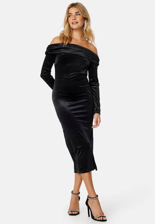 Sofielle Velvet Midi Dress