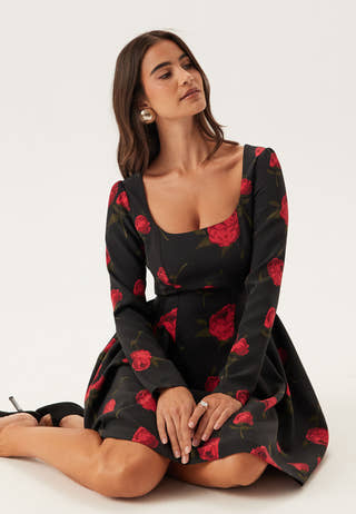 Volume Skirt Long Sleeve Mini Dress