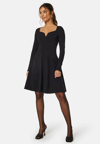 Square V-neck L/S Skater Dress