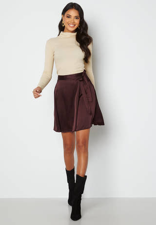 Sarika Turtleneck Top