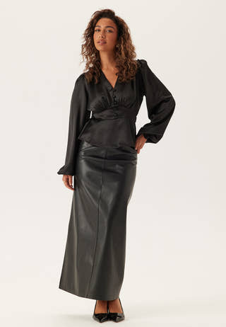 bubbleroom-satin-v-neck-blouse_1_3ef06b19-6939-436a-b9a2-ba8655f1199b