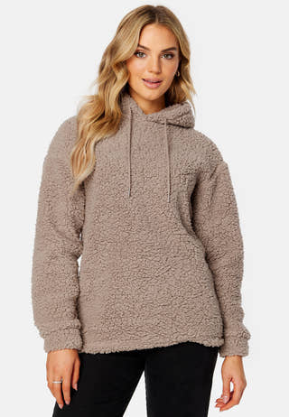Una fluffy teddy hoodie