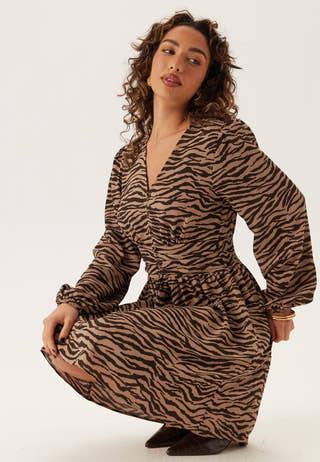 V-neck Button Short Dress