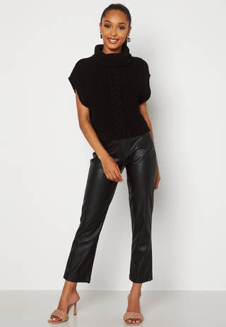 Pailin cropped PU trousers