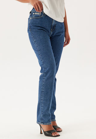 Authentic Slim Straight