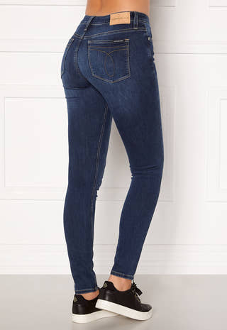 CKJ 011 Mid Rise Skinny