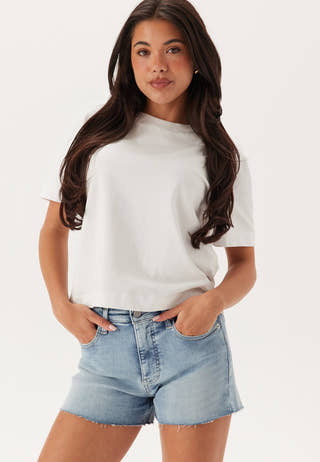 Mid Rise Short