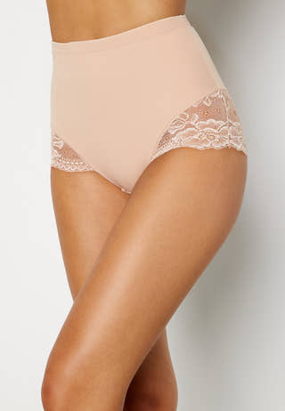 Brigitte Shaping Brief