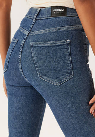 Moxy Flare V Cut