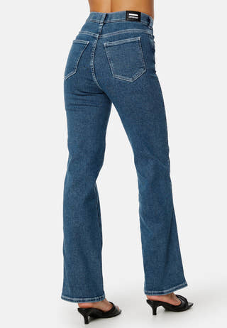 Moxy Straight