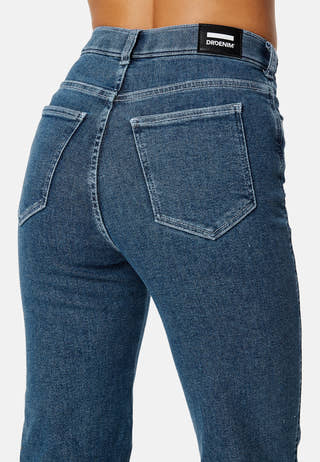 Moxy Straight