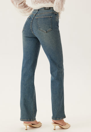 Moxy Straight