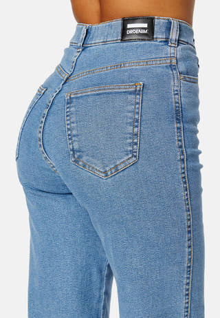 Moxy Straight