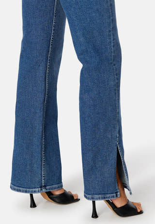 Moxy Straight Shoe Cut
