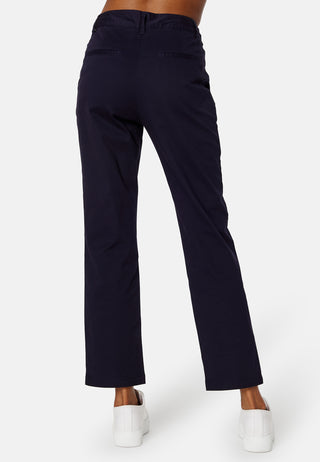 Slim Chinos