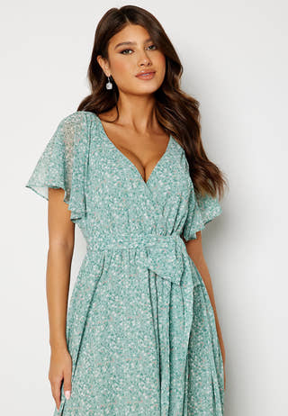 Ditsy Flutter Sleeve Maxi Dress