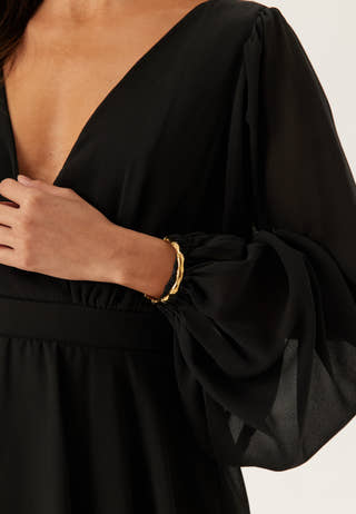 Long Sleeve Tiered Midi Dress