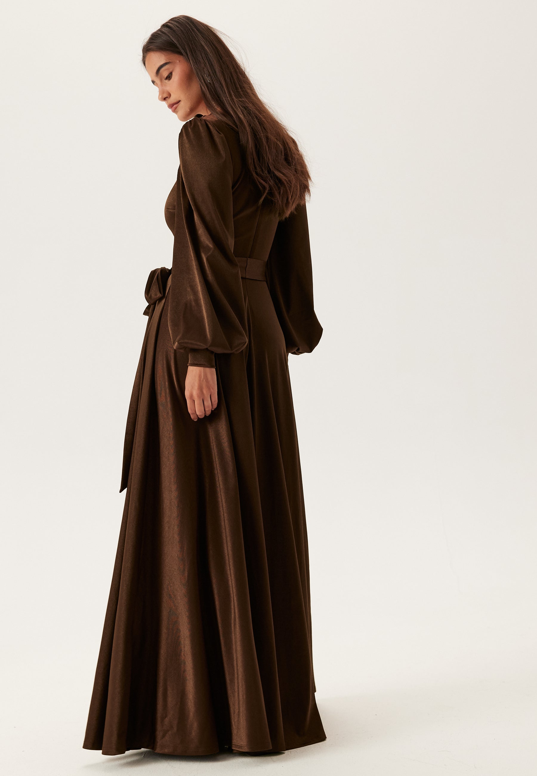 Goddiva – Satin Volume Sleeve Maxi Dress – Bridesmaid dresses – Brown
