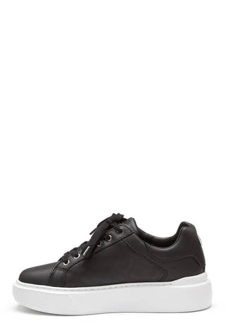Ivee Sneakers