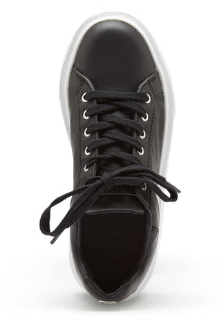 Ivee Sneakers
