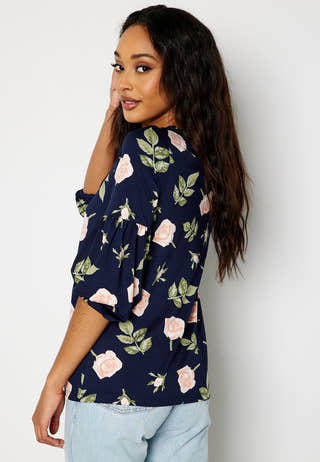 Blenda puff sleeve top