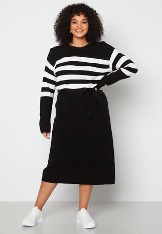 Striped O-neck  Knitted Dress